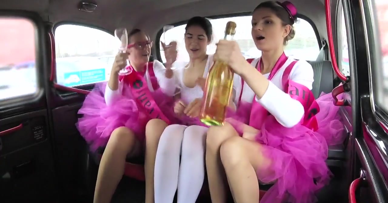 ▷ Hen party gets wild in Prague taxi image