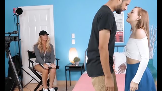 Xususiy porno korporativ