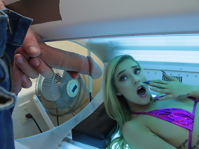 Tanning Bed - â–· The ZZ Tanning Salon - Kali Roses / Porno Movies, Watch ...
