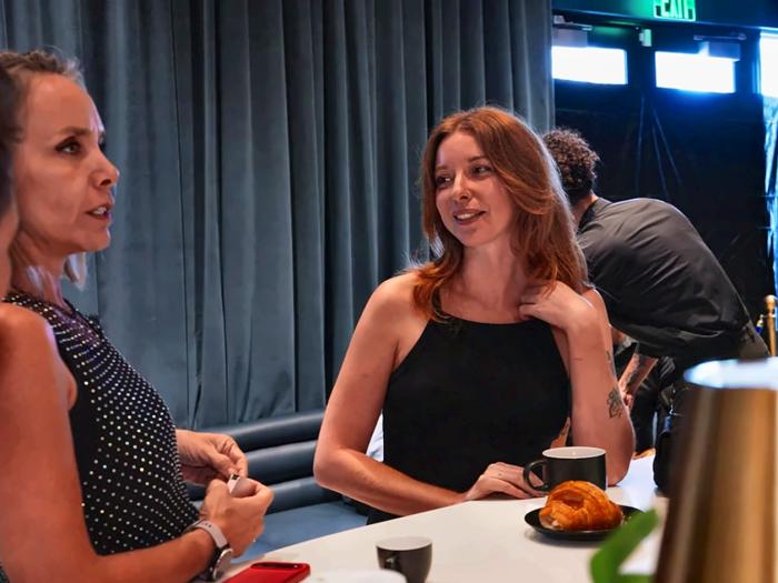 Hotel Bartender Is a Flirt