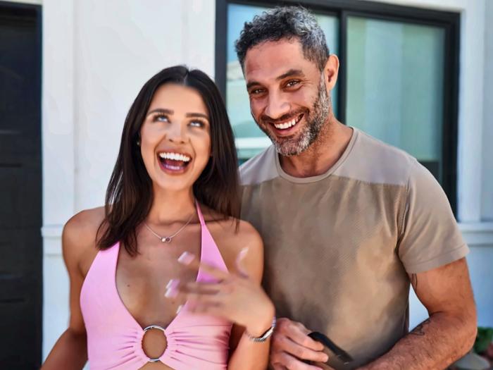 Breaking & Entering Her Pussy