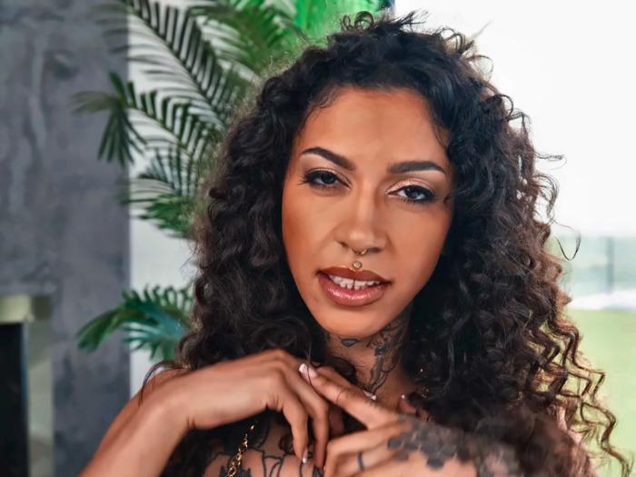 Ravyn's Anal Ecstasy