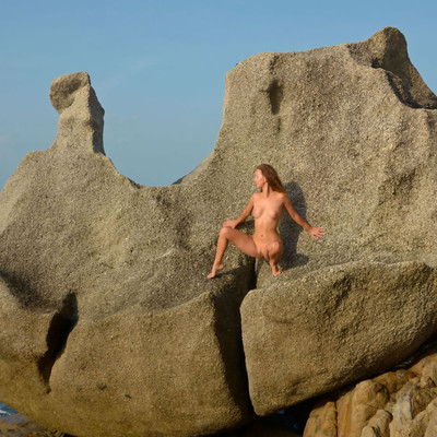 Erotic Beauty - On The Rocks